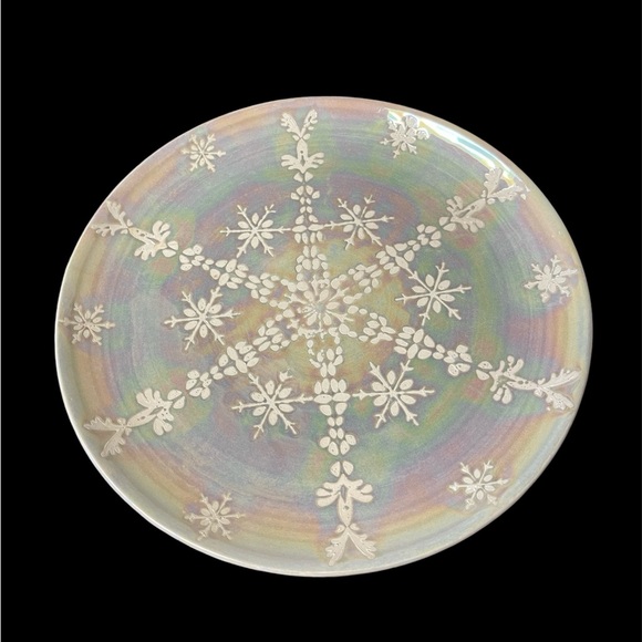Anthropologie Astrid Iridescent Pearl Snowflake 9” Plate - Picture 1 of 4